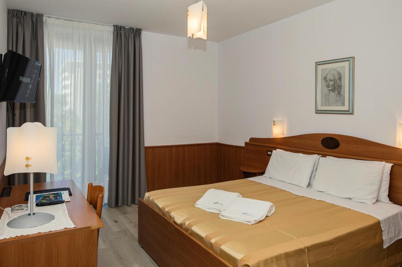 Hotel Leonardo Da Vinci Wellness Spa Μπιμπιόνε Εξωτερικό φωτογραφία