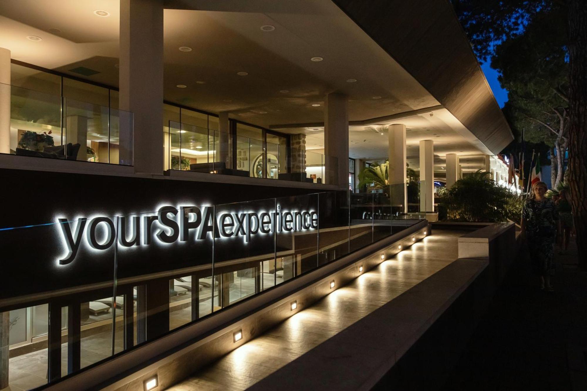 Hotel Leonardo Da Vinci Wellness Spa Μπιμπιόνε Εξωτερικό φωτογραφία