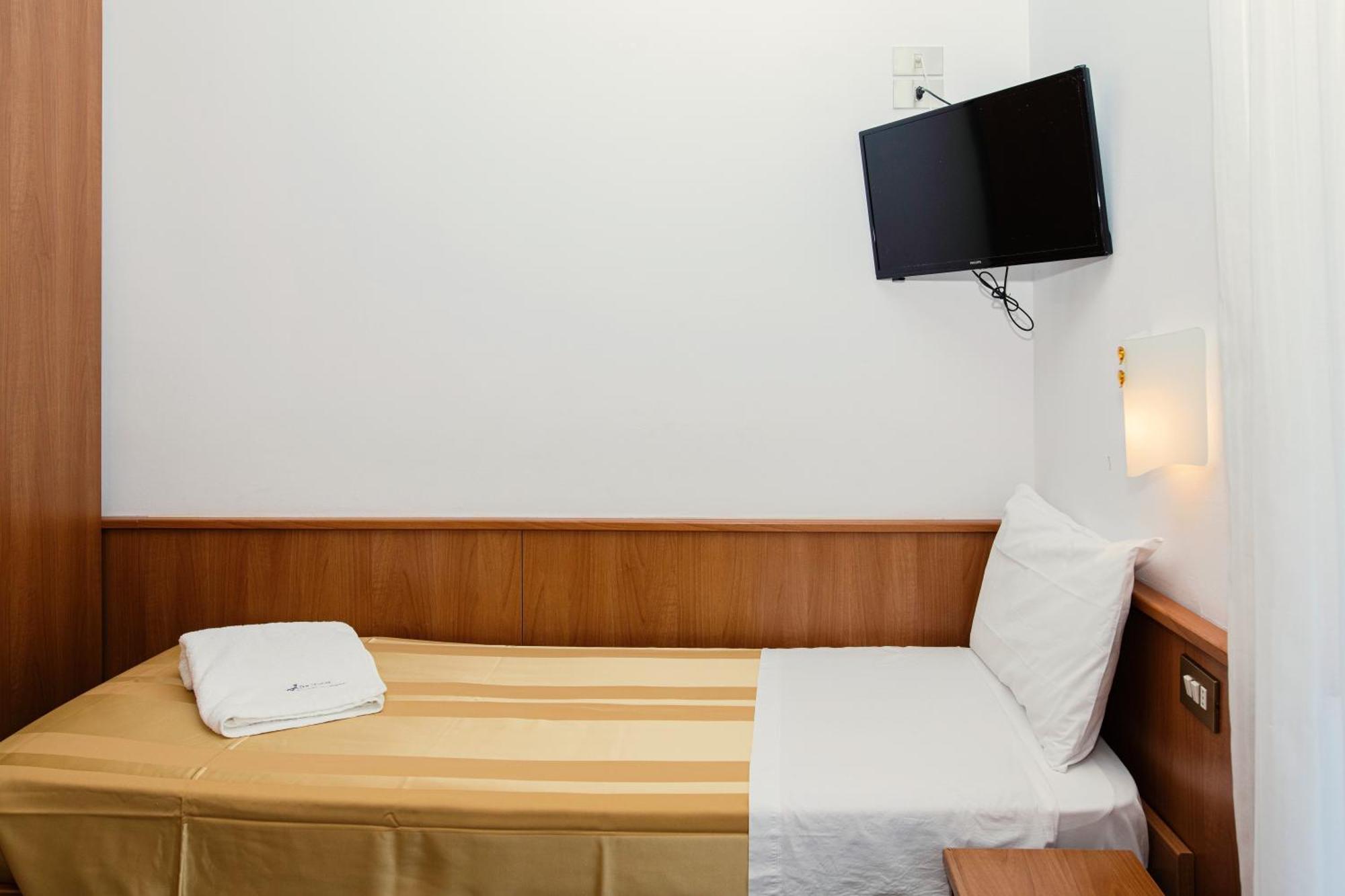 Hotel Leonardo Da Vinci Wellness Spa Μπιμπιόνε Εξωτερικό φωτογραφία